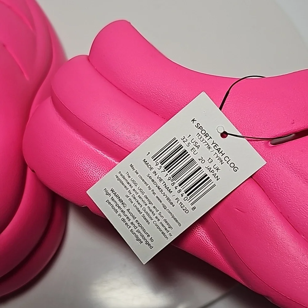 NWT UGG K Sport Yeah Clogs Taffy Pink Water Resistant Shoes Girls Size 1